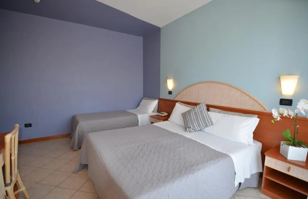 Hotel Londra-1