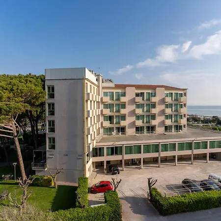 Hotel Balance-2