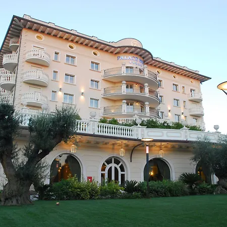 Palace Hotel-2